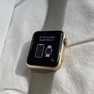 Apple Watch Series 1 Gold Aluminum 38mm
